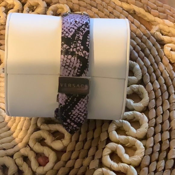 Versace watch - Picture 4 of 5